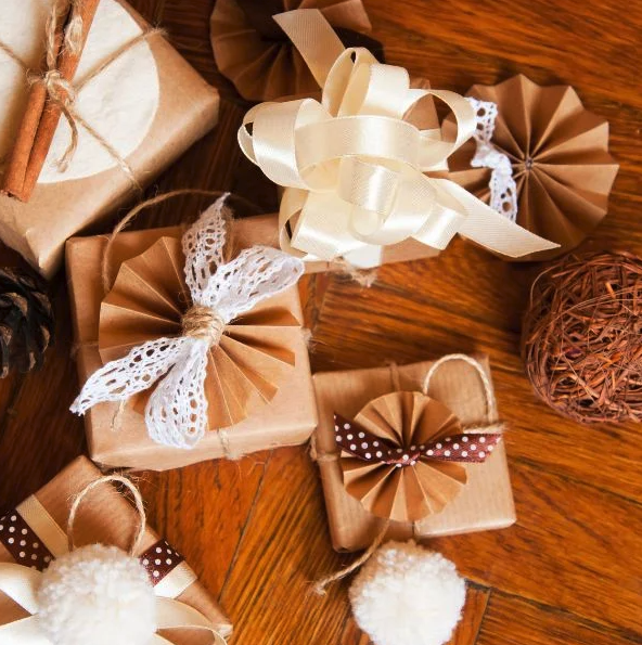 16 Easy Present Wrapping Ideas